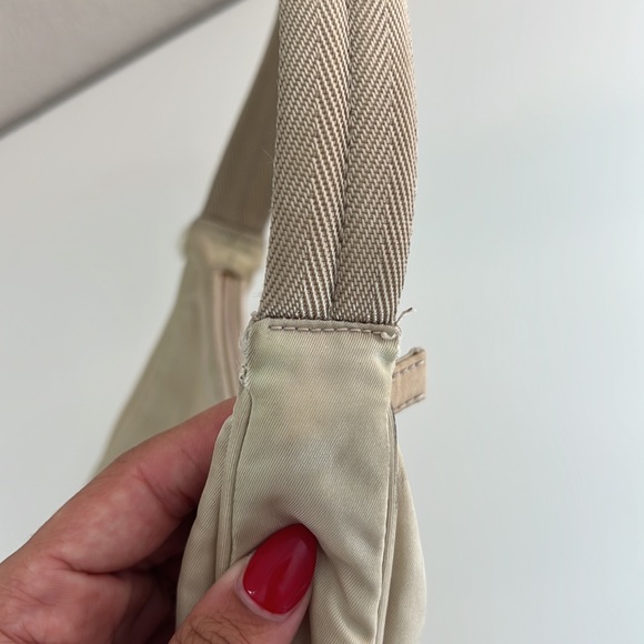 Nude Prada Re-Edition Y2K Shoulder Purse - Picture 5 of 15